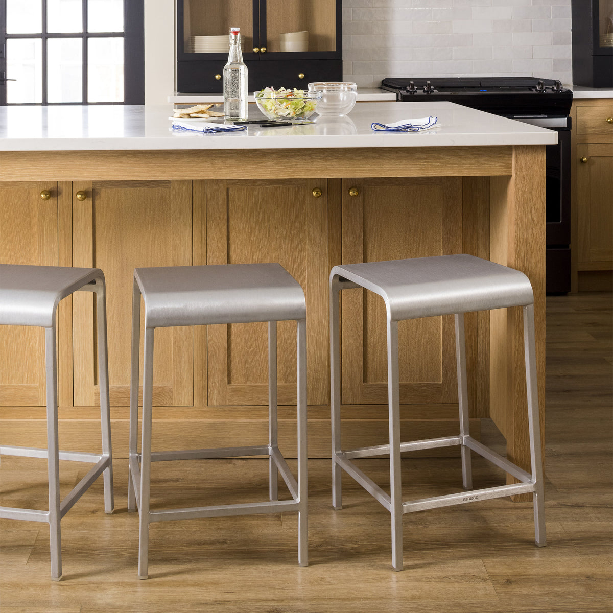 20-06 Bar and Counter Stool