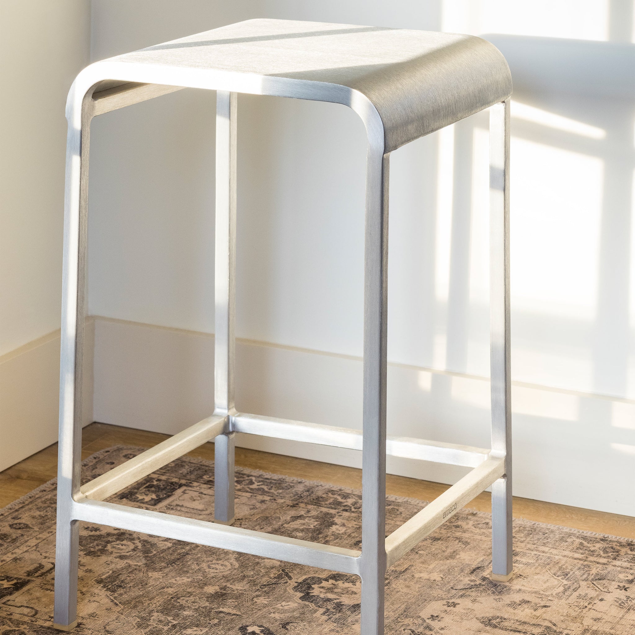 20-06 Bar and Counter Stool